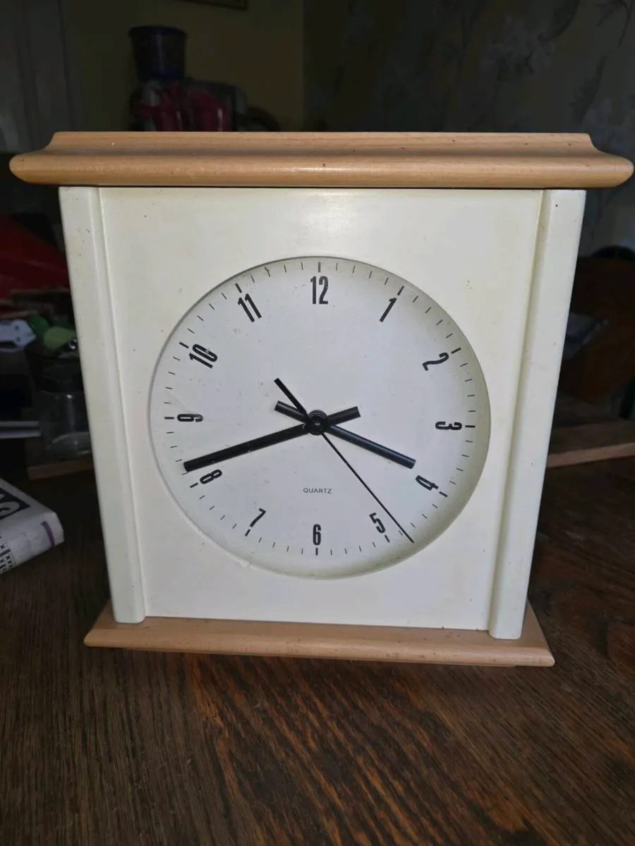 HUGE CREAMY WALL WOODEN, Wall Or Mantle Clock ! - Image 1