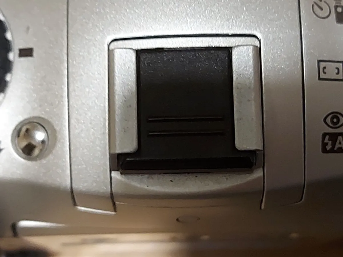 Hewlett-Packard HP Photo Smart Digital Camera 912 - Image 3