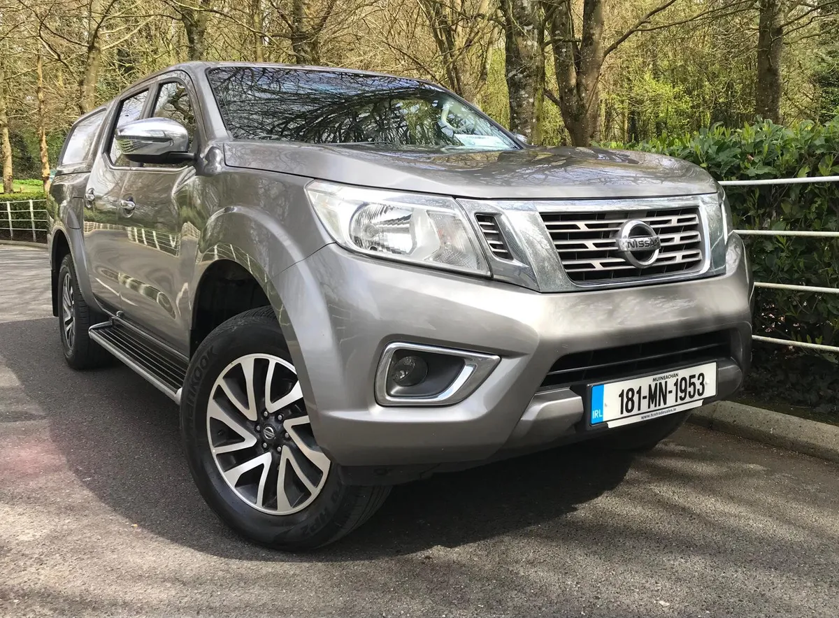 Nissan Navara 4X4 Pick Up Elite Edition Crew Cab - Image 4