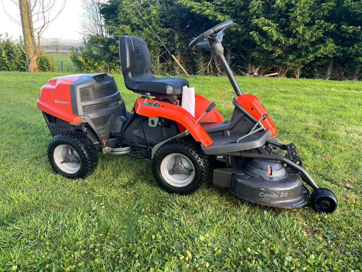 Husqvarna 15hp hydrostatic ride on mower - Image 3