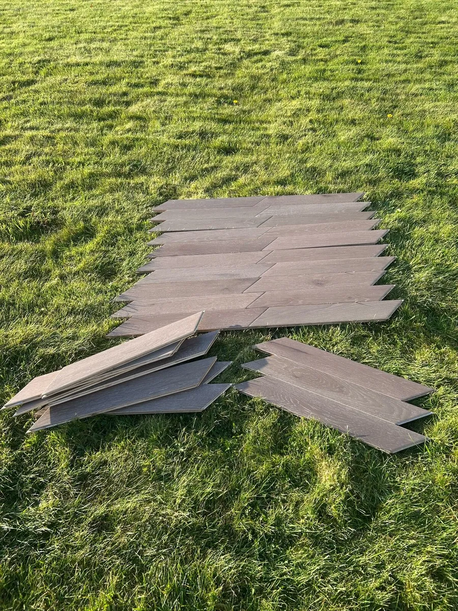 Oak herringbone flooring - Image 2