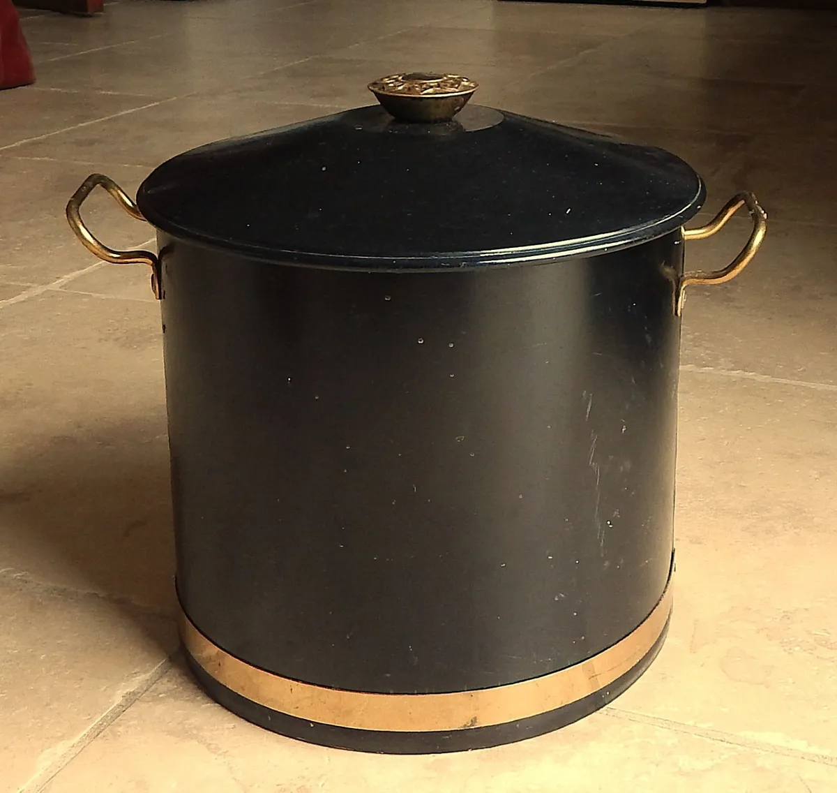 Metal Coal/Log Bin - Image 1