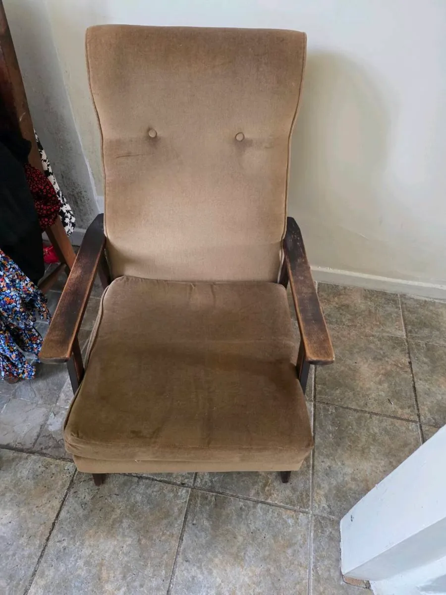 Arm chair - Image 1