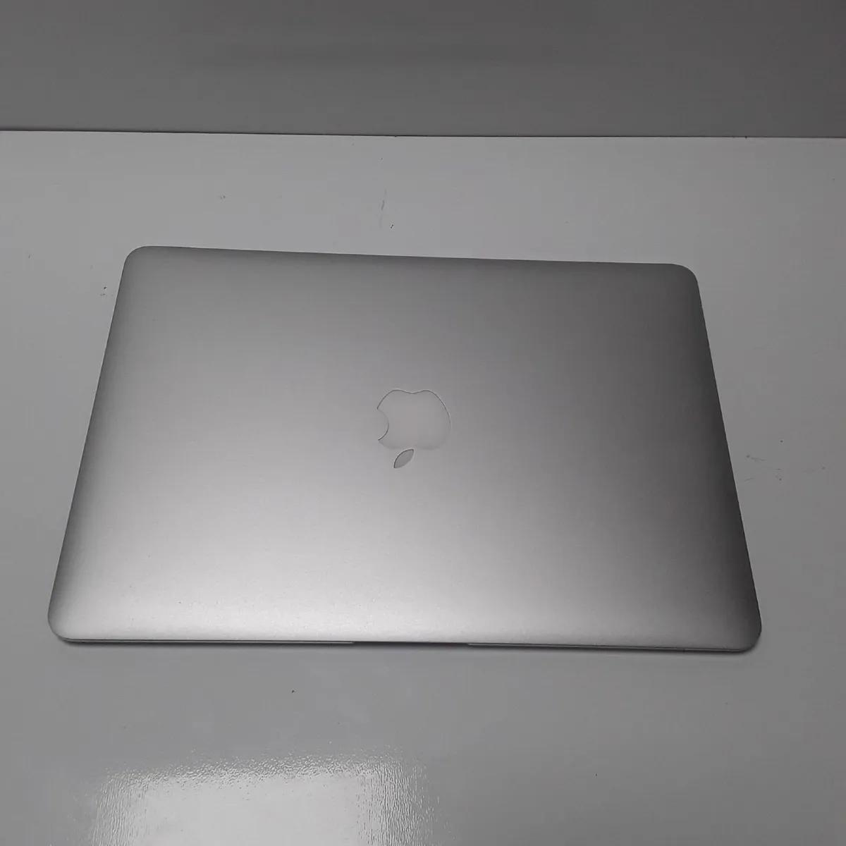 Apple MacBook Air 2014 | Intel Core i5 Dual-Core | - Image 1