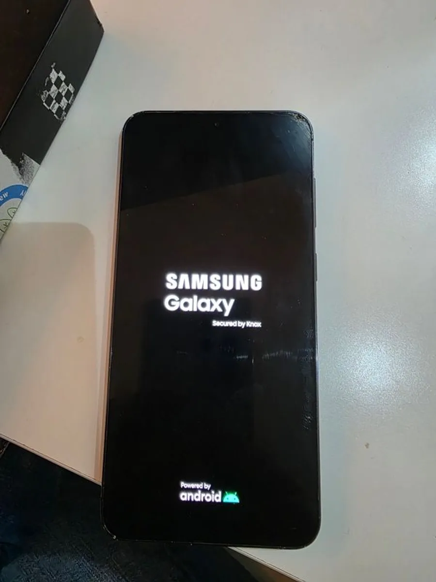 Samsung Galaxy S23+ - Image 1