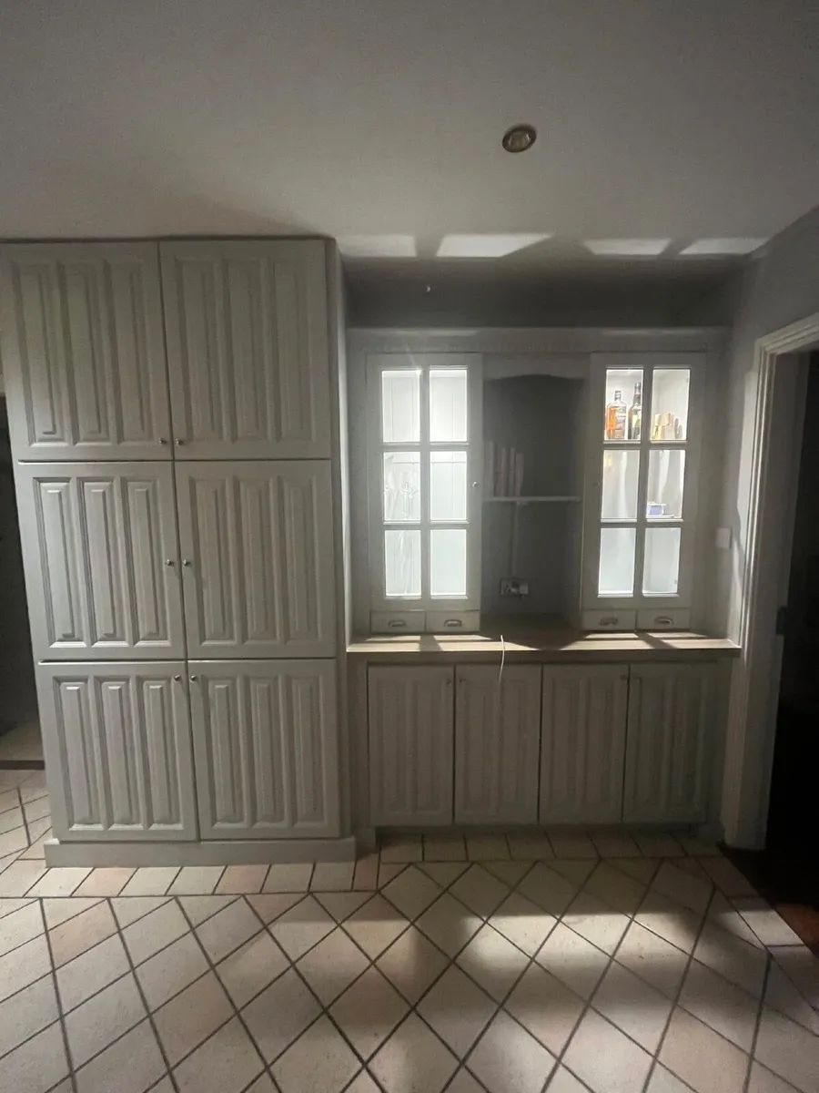 Solid oak kitchen - Image 1