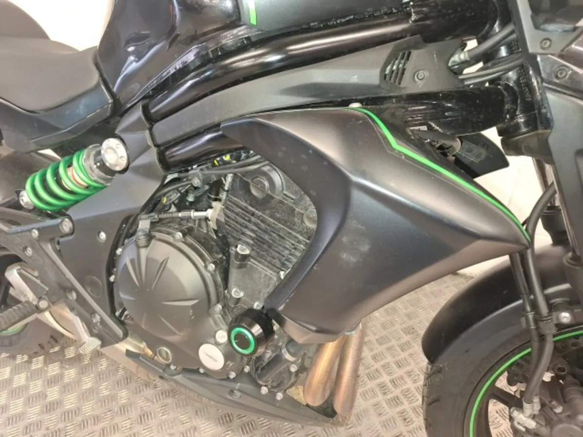 Kawasaki ER6N 2016 - Image 4