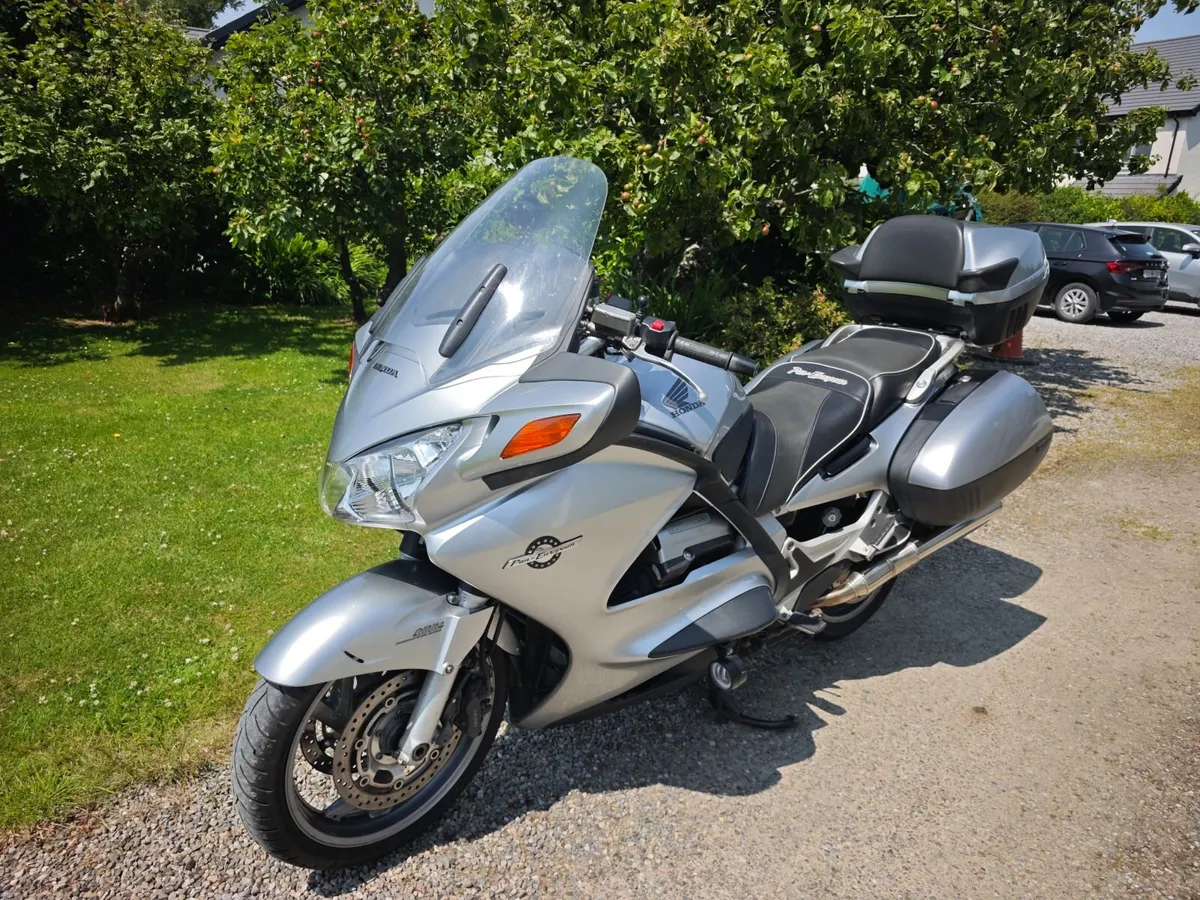 Honda Pan  European 2008 - Image 1