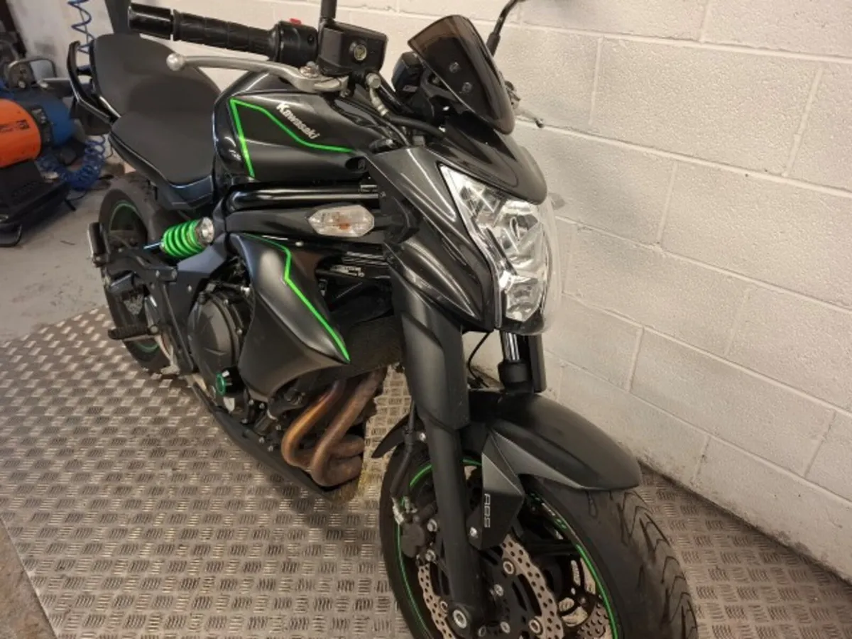 Kawasaki ER6N 2016 - Image 2