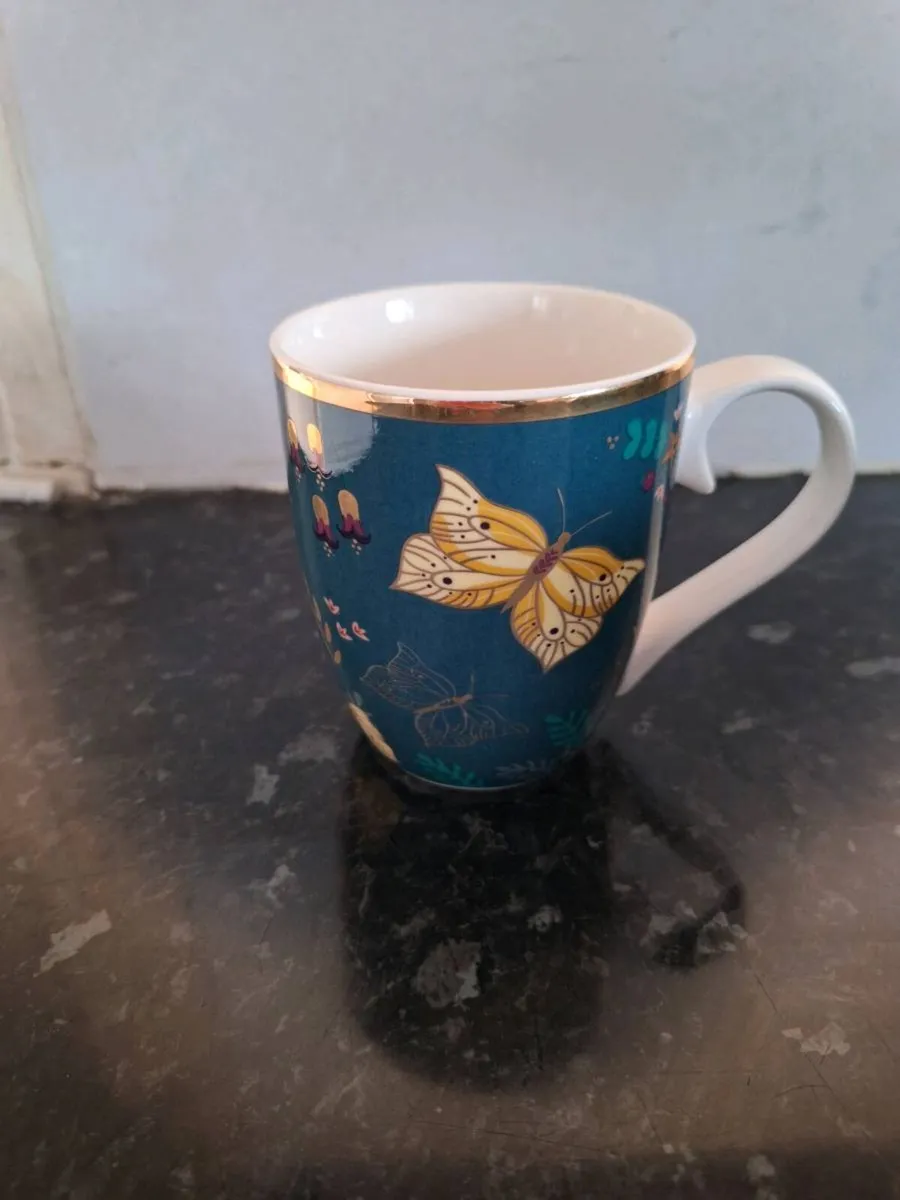 Tipperary Crystal butterfly mug - Image 2