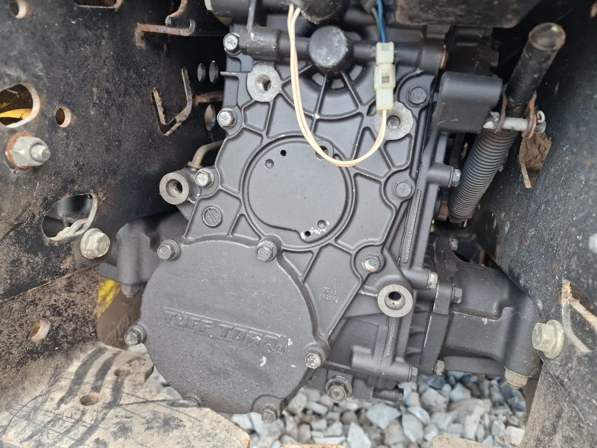 John Deere X748 4wd ride on mower lawnmower - Image 3