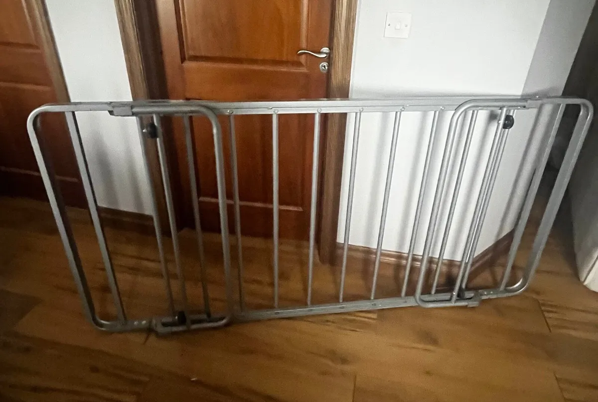 Roll away guest bed - Image 2