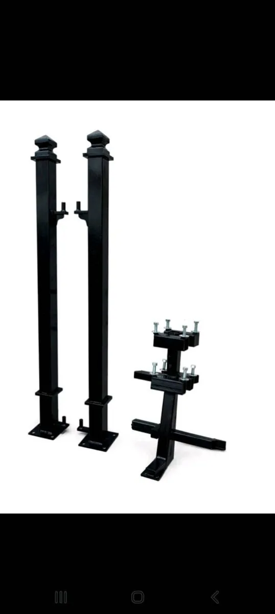 2 x Gate posts - Image 1