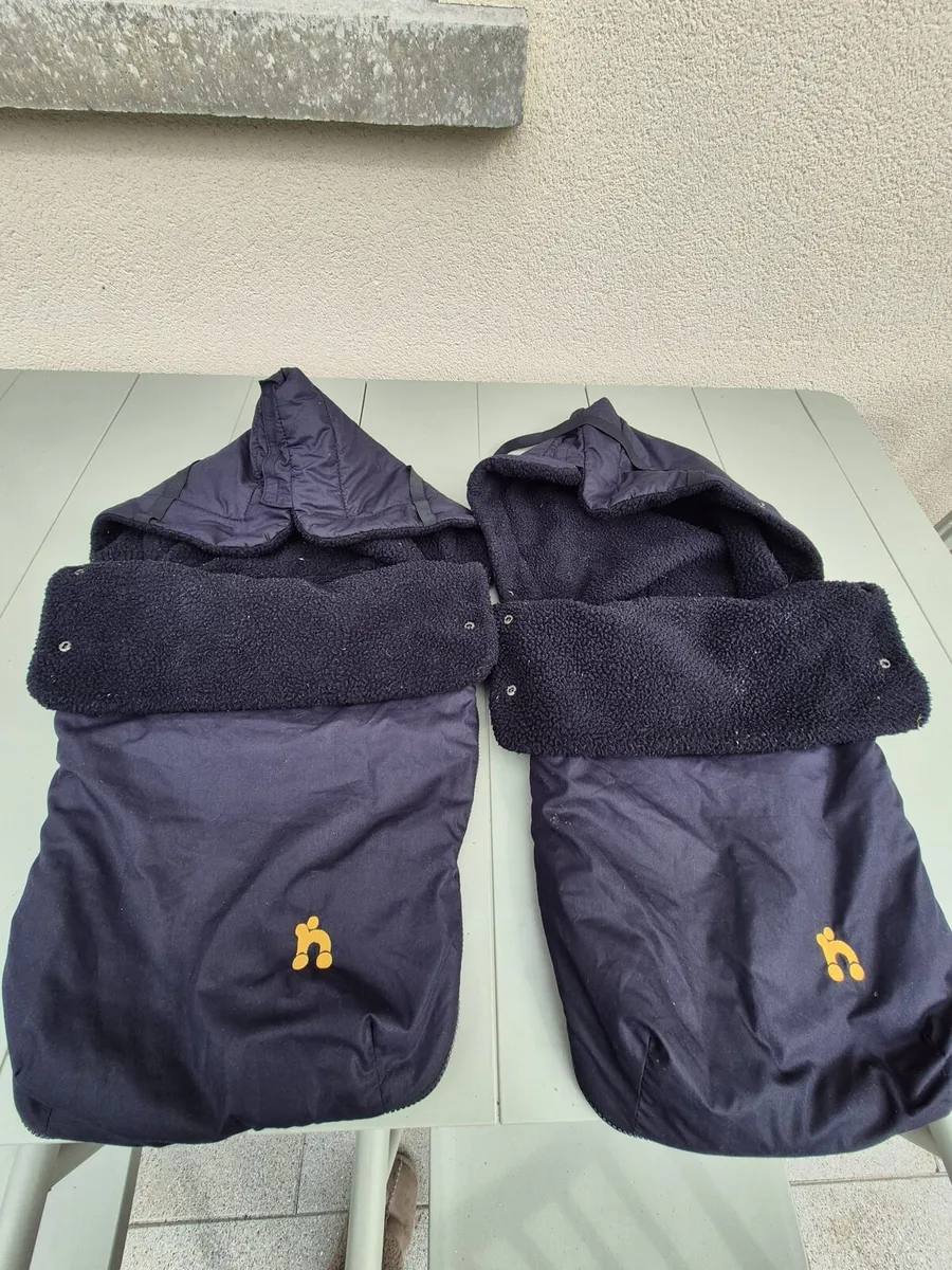 Out n About twin buggy - Image 4