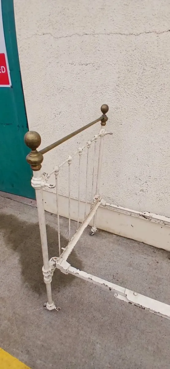 Child's bed - Image 4