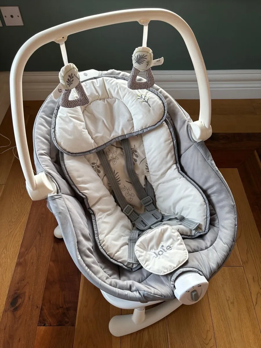 Joie Sansa baby seat glider and rocker 2 in 1 - Image 2