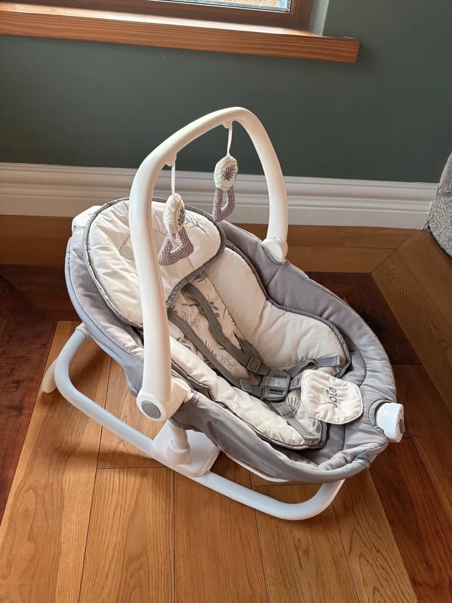 Joie Sansa baby seat glider and rocker 2 in 1 - Image 3