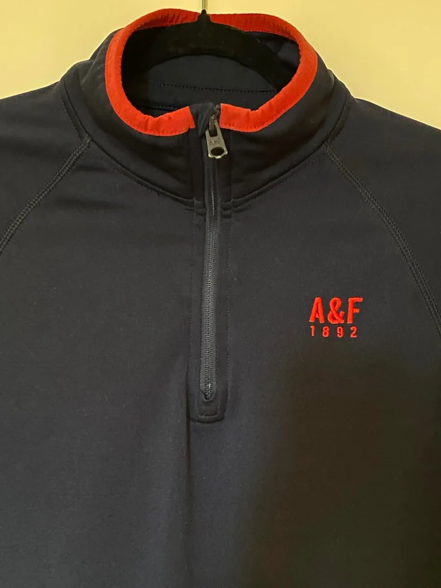 Abercrombie & Fitch sportswear sweatshirt size L - Image 2