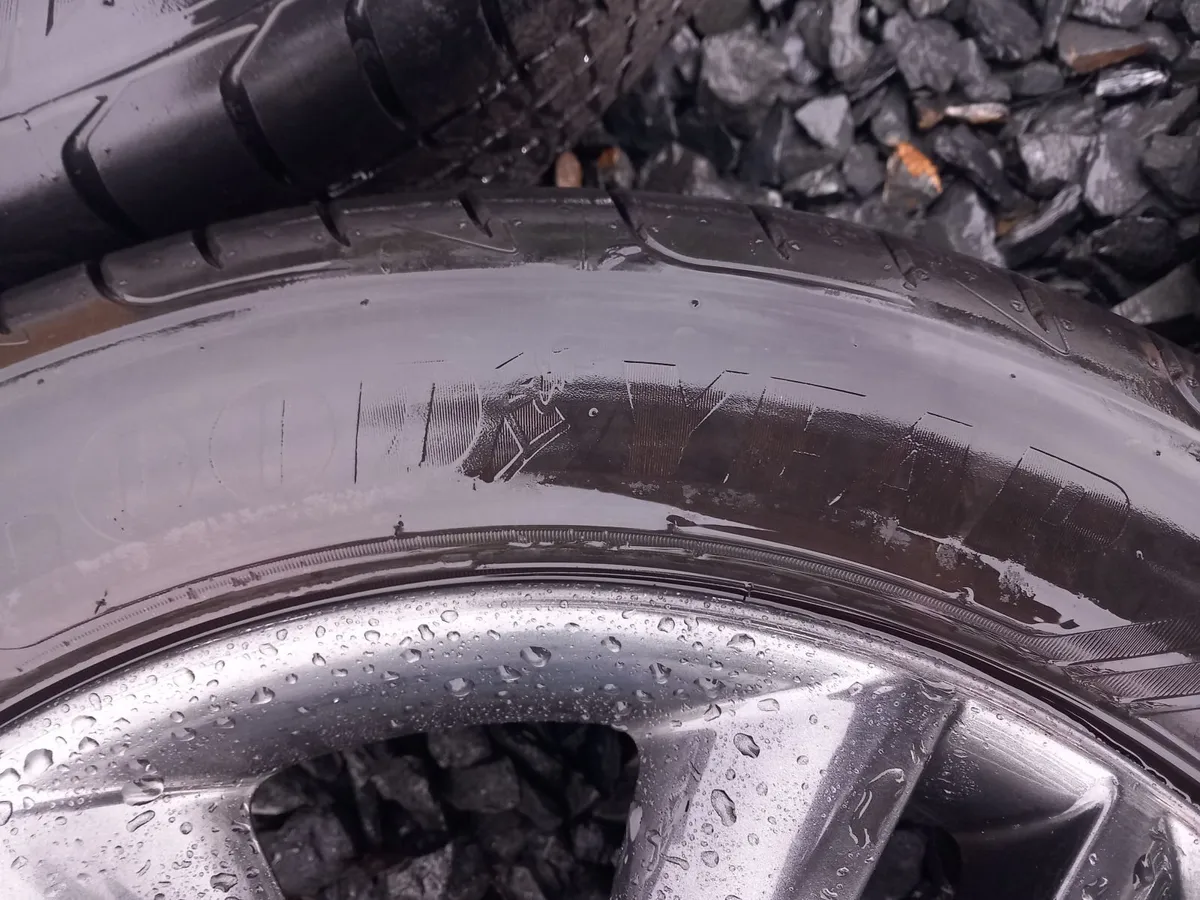 Excellent Condition 5x114.3 Genuine 19inch alloys - Image 4