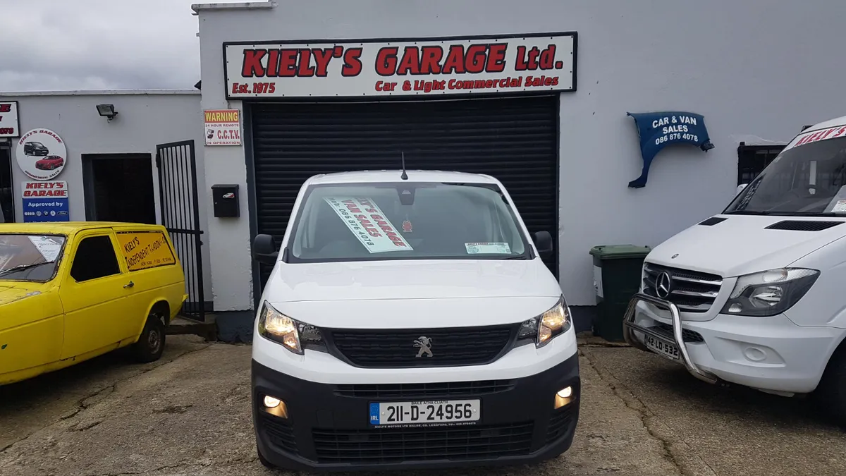 Peugeot Partner 211D 6 SPEED 100BHP TOP SPECK VAT - Image 3