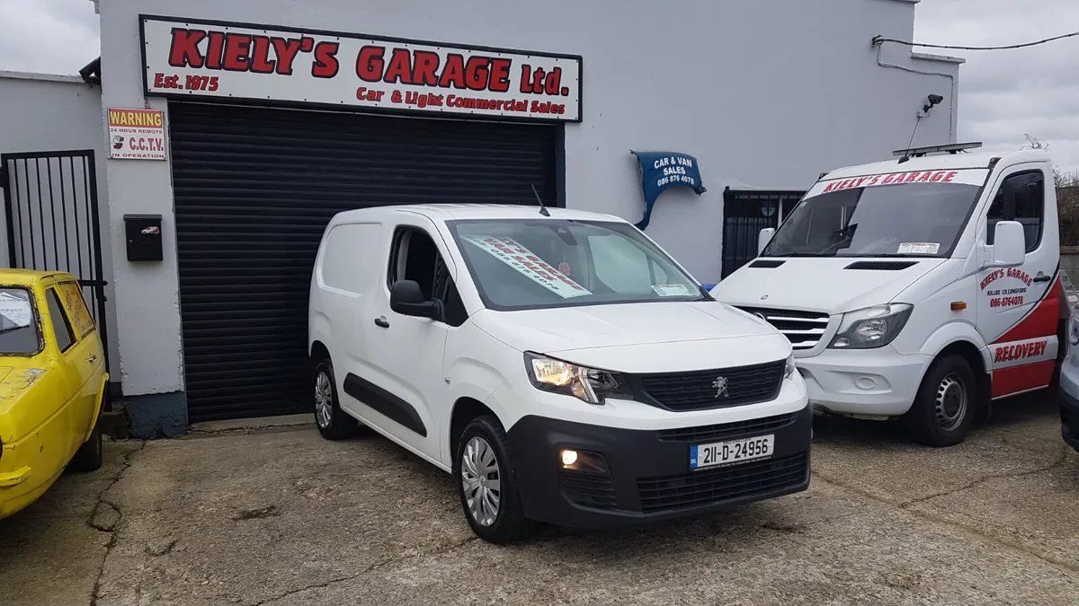 Peugeot Partner 211D 6 SPEED 100BHP TOP SPECK VAT - Image 2