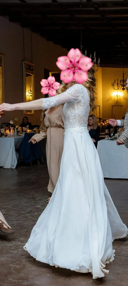 Wedding dress - Image 2