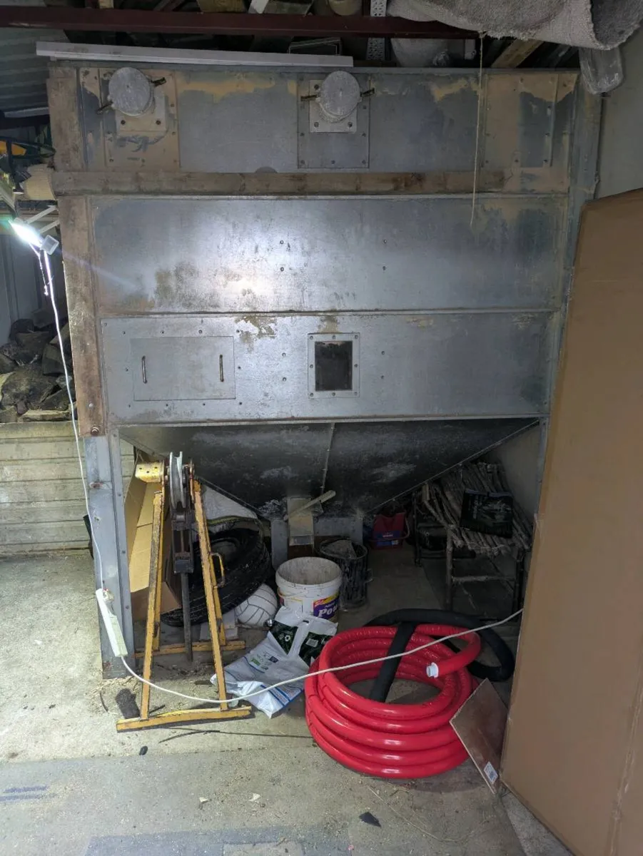 3.5 Tonne Galvanized Wood Pellet Silo - Image 1