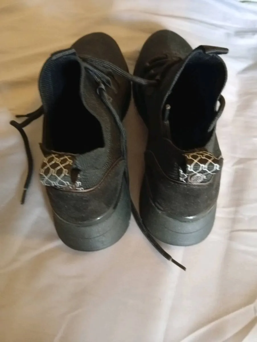 Ladies new black river island trainers size 5 - Image 4