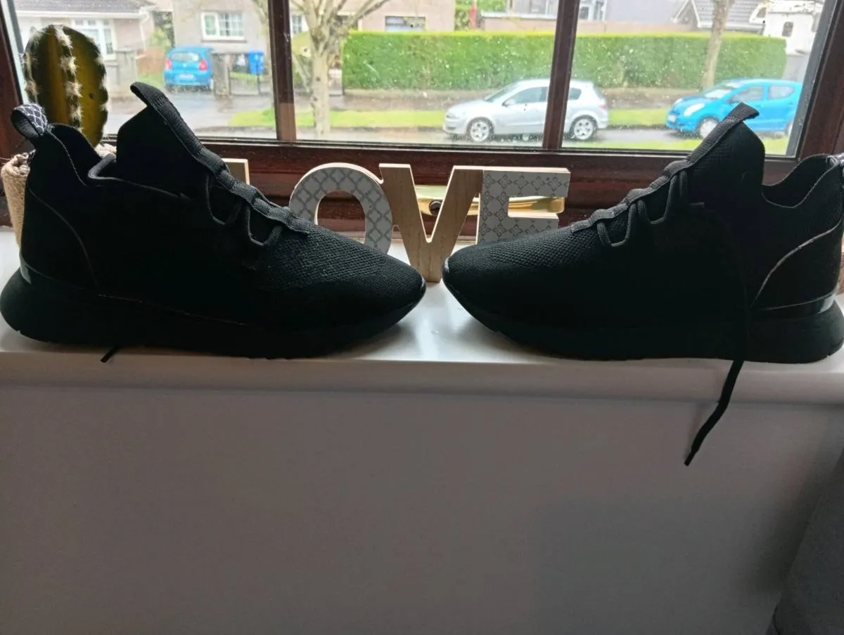 Ladies new black river island trainers size 5 - Image 3