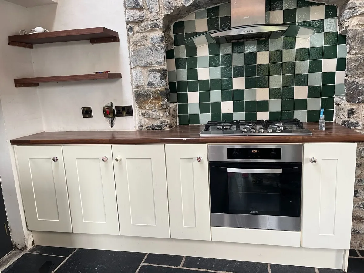 Shaker Style Kitchen - Image 3