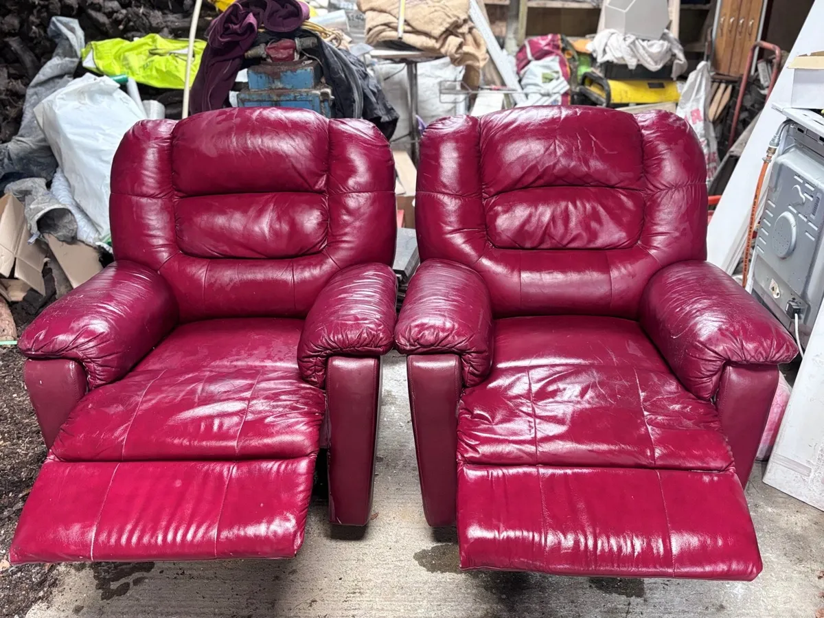 Recliner Chairs - Image 3