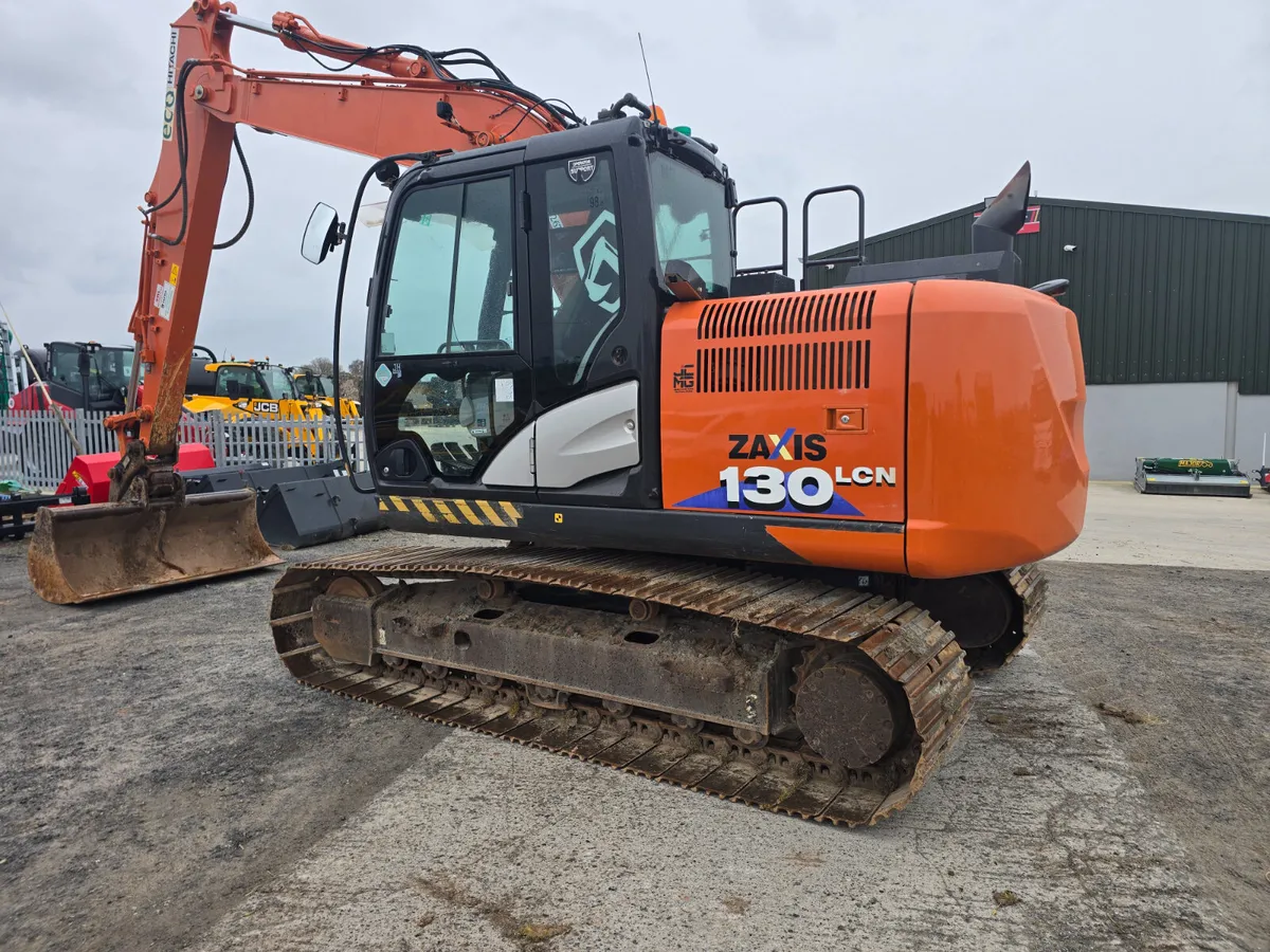 Hitachi 130-6 - Image 1