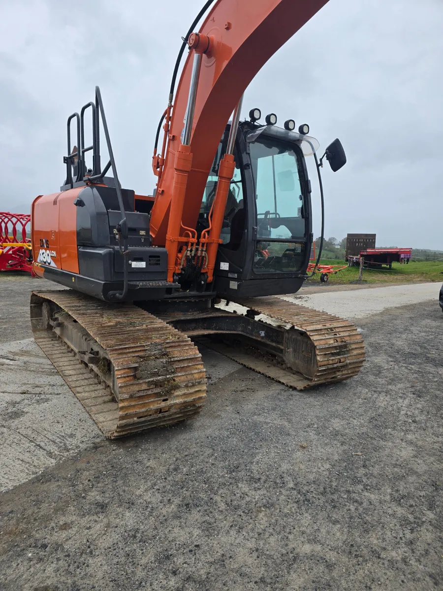 Hitachi 130-6 - Image 3