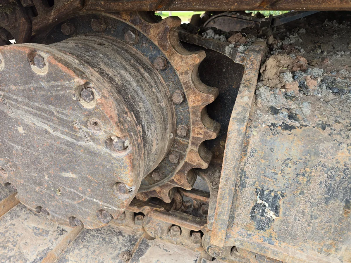 Hitachi 130-6 - Image 4