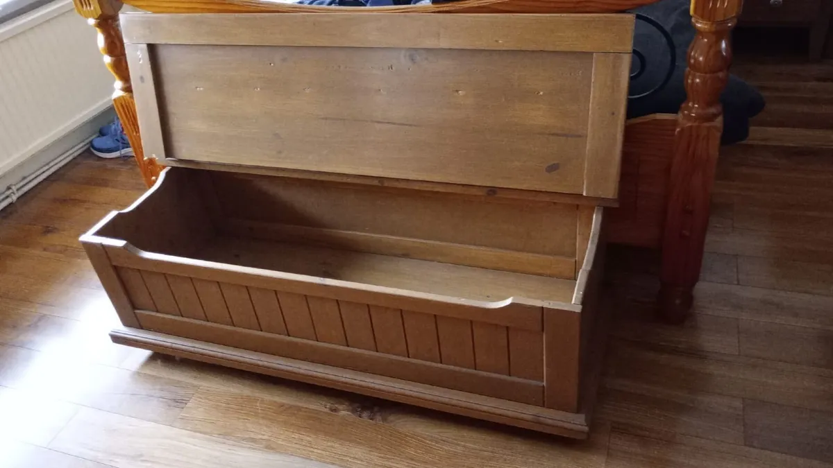 Multiple Chest of Drawers, Blanket/Storage Chest - Image 2