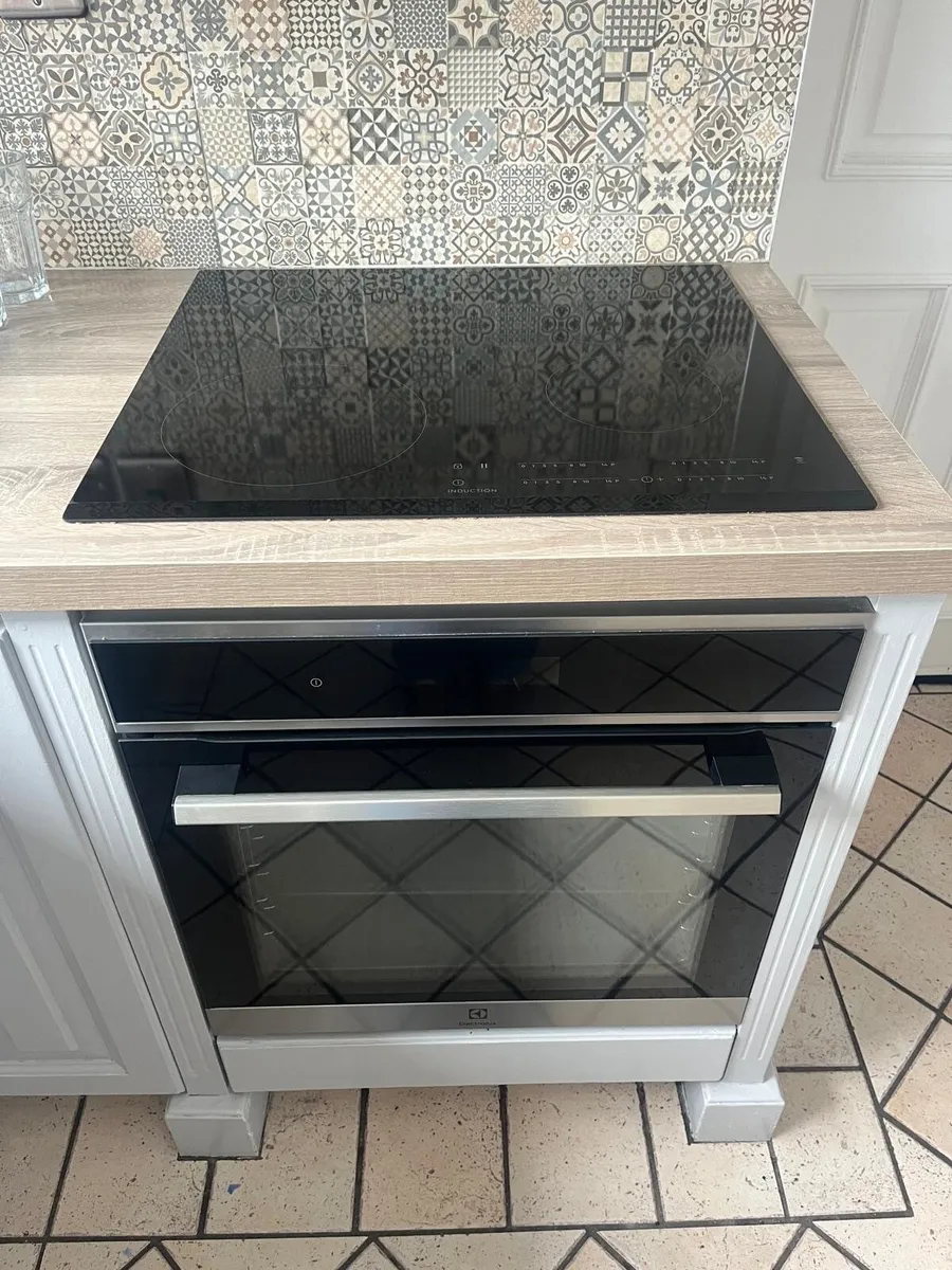 Electrolux Oven & Hob - Image 1