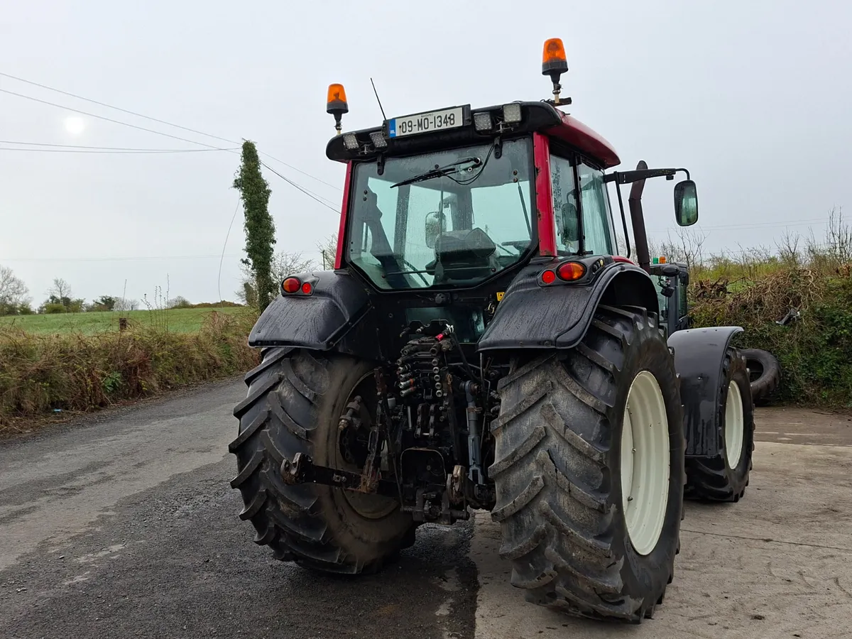 2009 Valtra T151 - Image 3