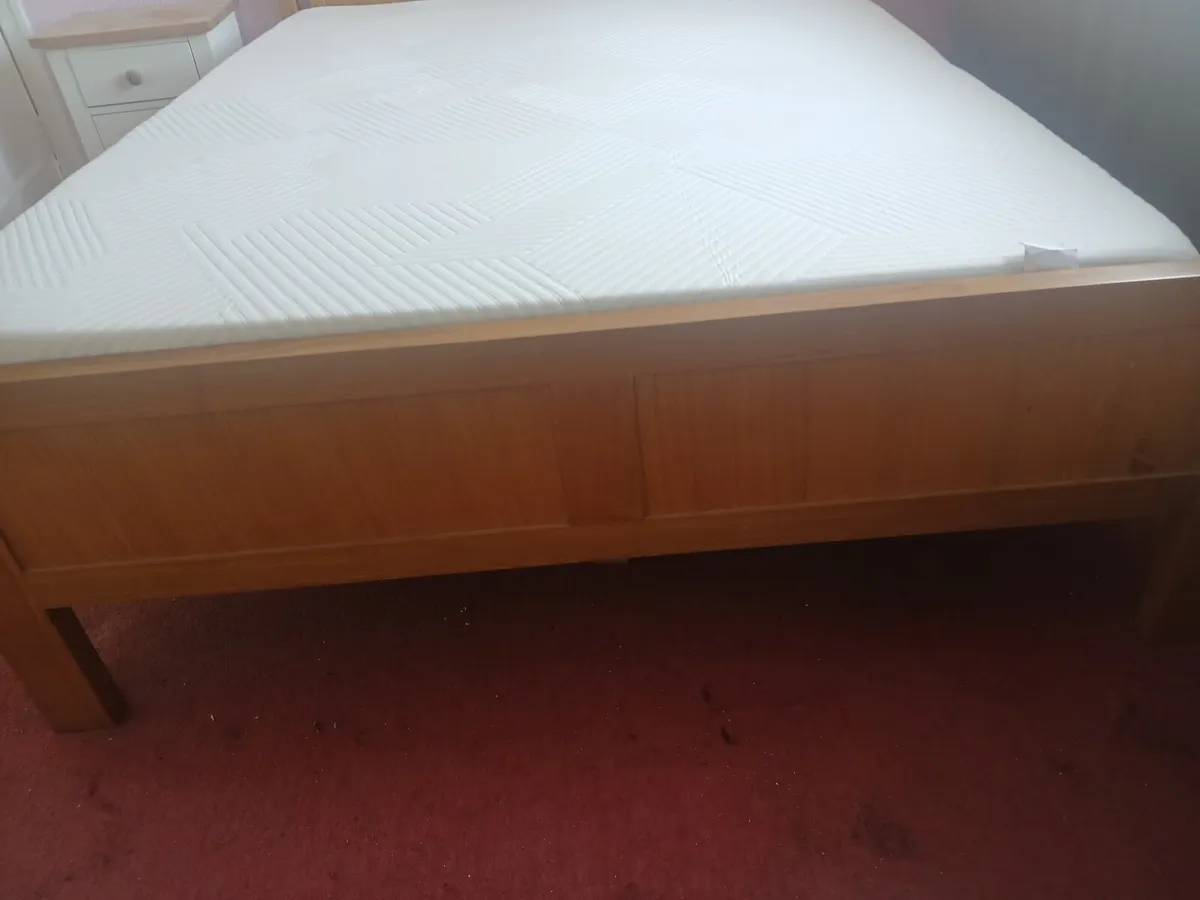 Solid Oak king size bed - Image 3