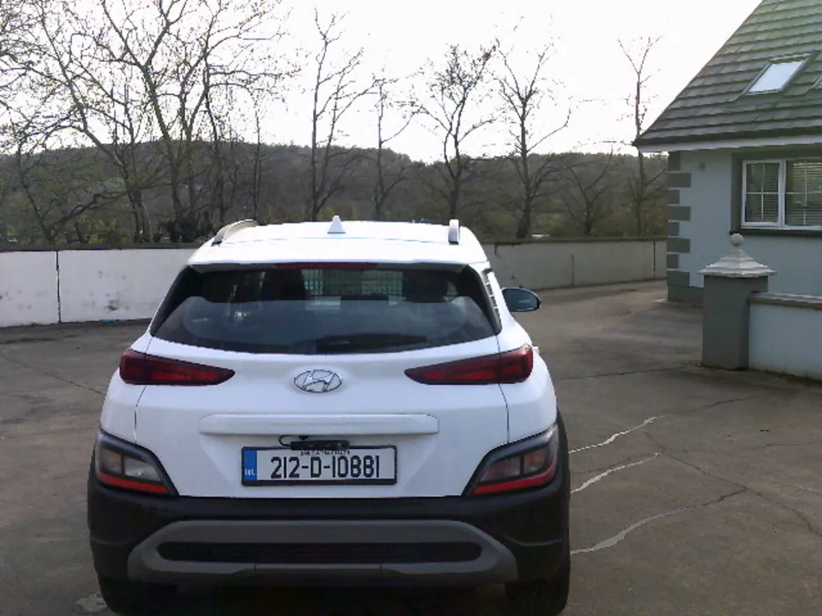 Hyundai KONA 2021 - Image 2