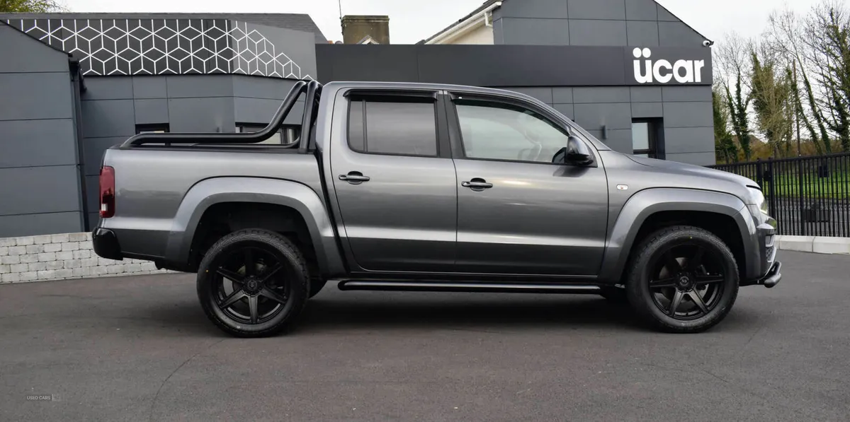 Volkswagen Amarok 3.0 Amarok Black Edition V6 TDI - Image 4
