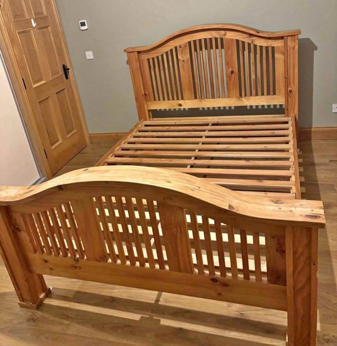 King size oak bed