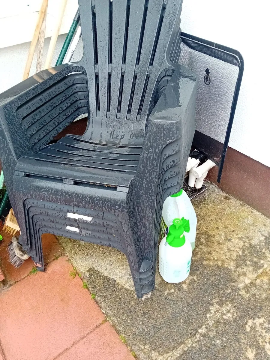 Garden furniture - Image 1