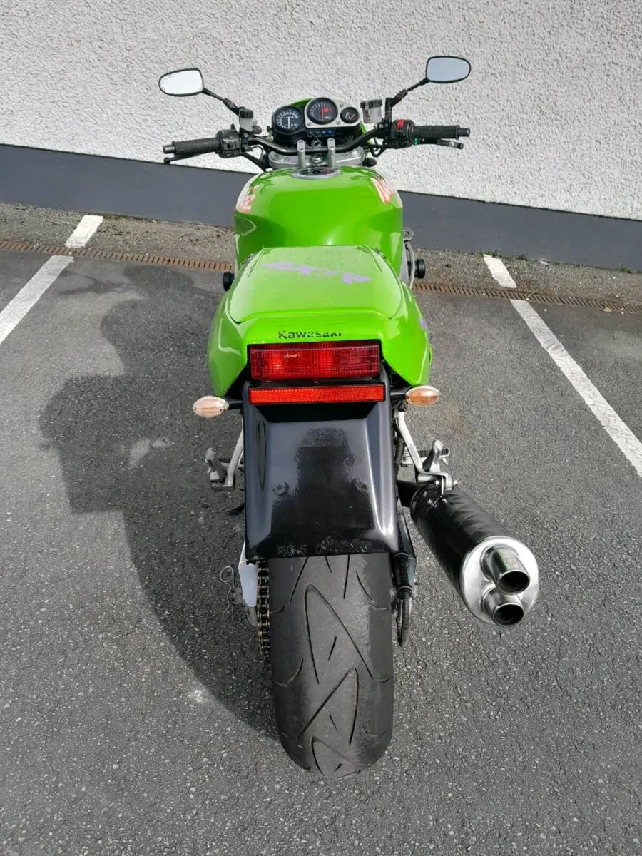 Kawasaki zx7r 1996 for breaking - Image 3