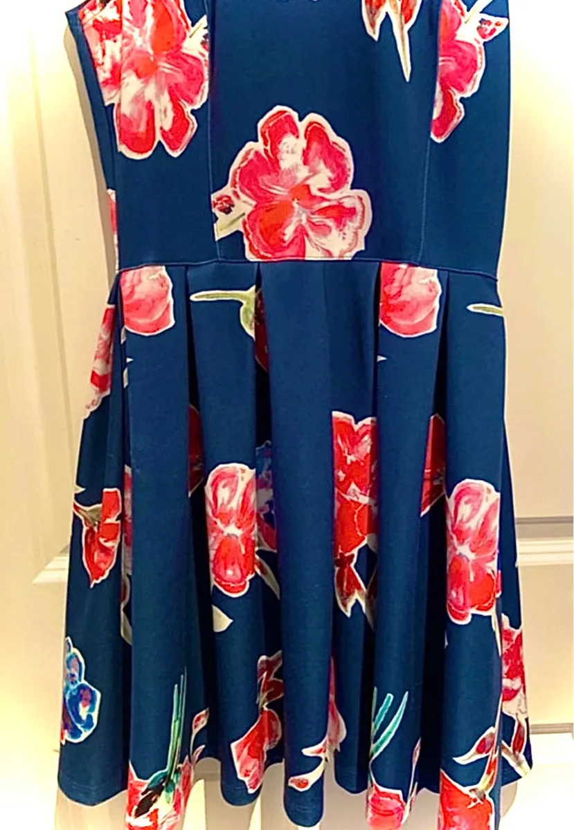 Superdry Floral Print Scuba Skater Dress - Image 2