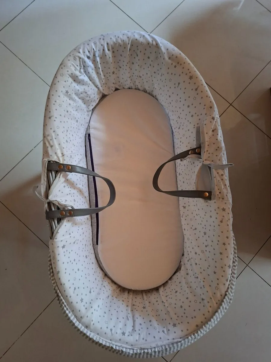 Moses basket - Image 1