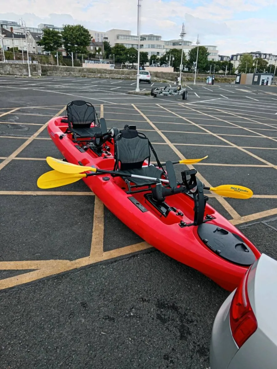 Two person kayak with peddle system - Image 3