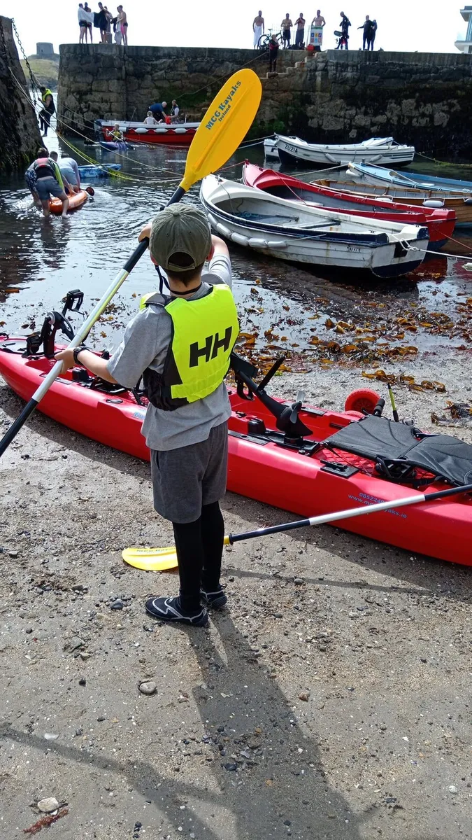 Two person kayak with peddle system - Image 1