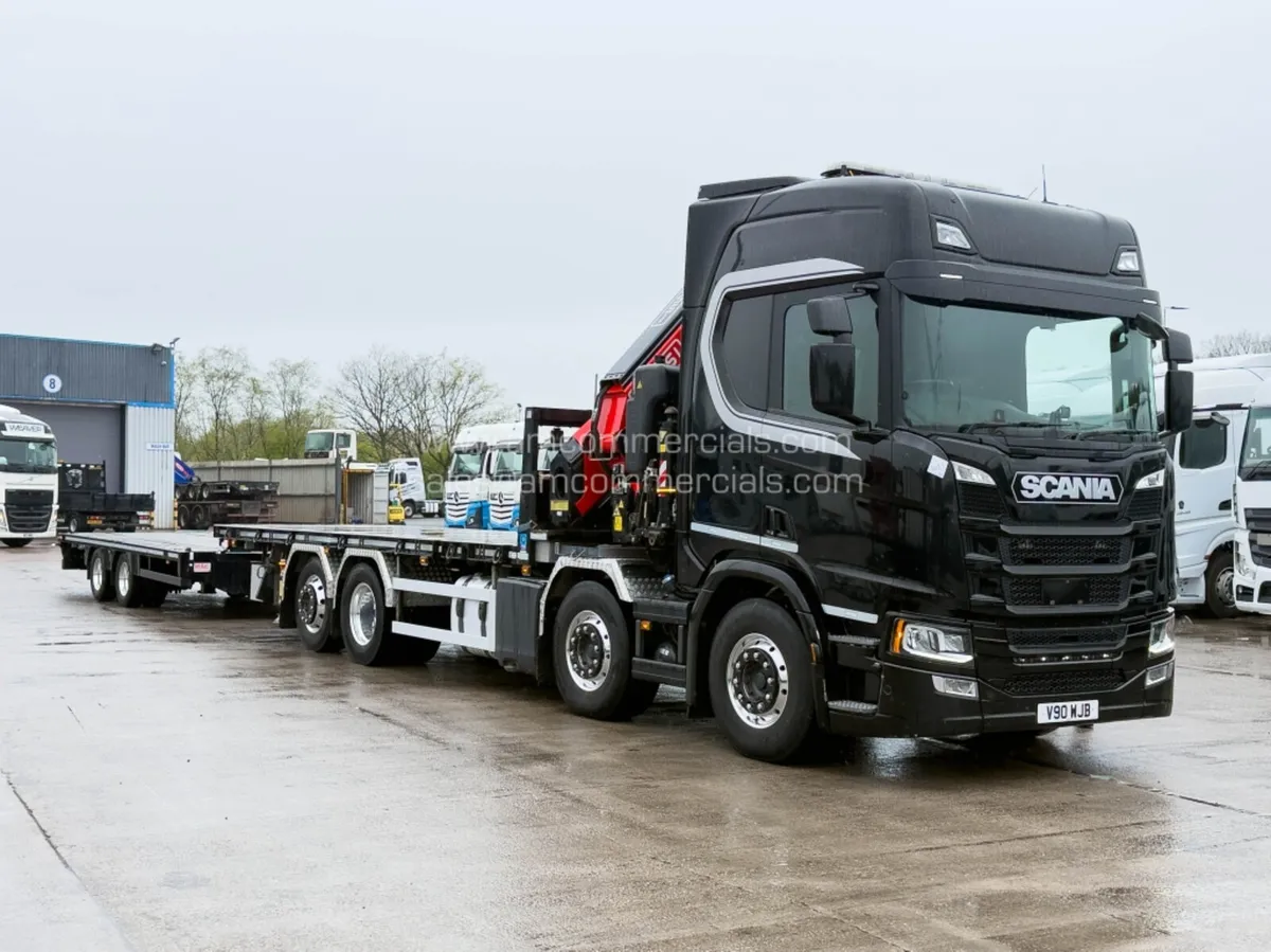 2023 SCANIA R500 HIGH CAB & CRANE MOUNTED FLATBED - Image 1