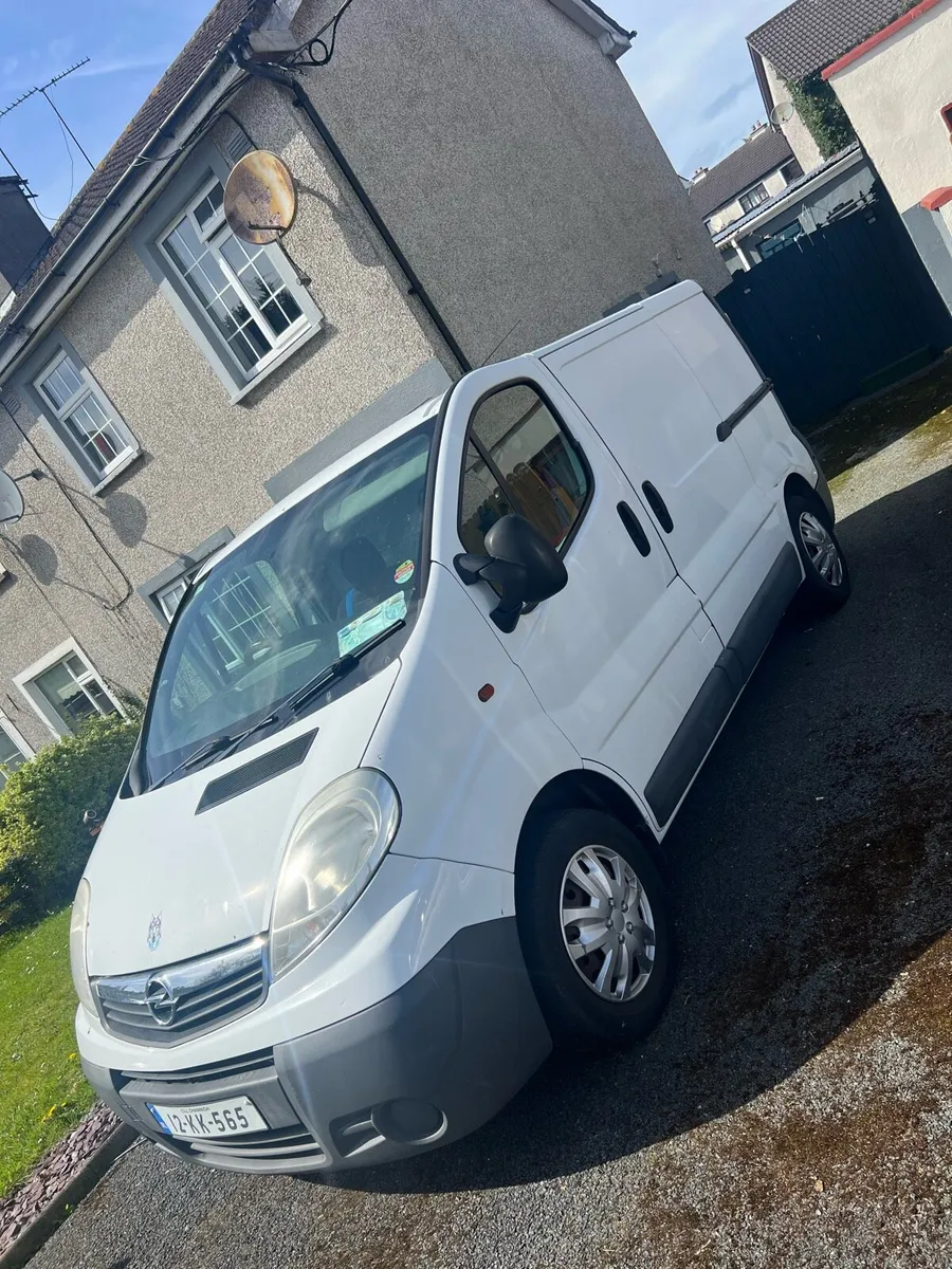 Opel Vivaro Van 2012 - Image 1