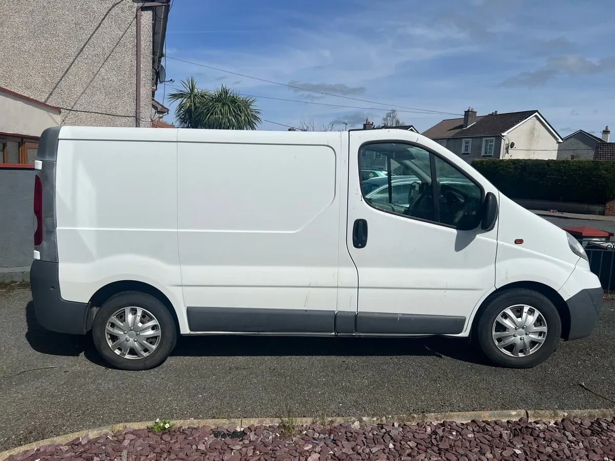 Opel Vivaro Van 2012 - Image 3